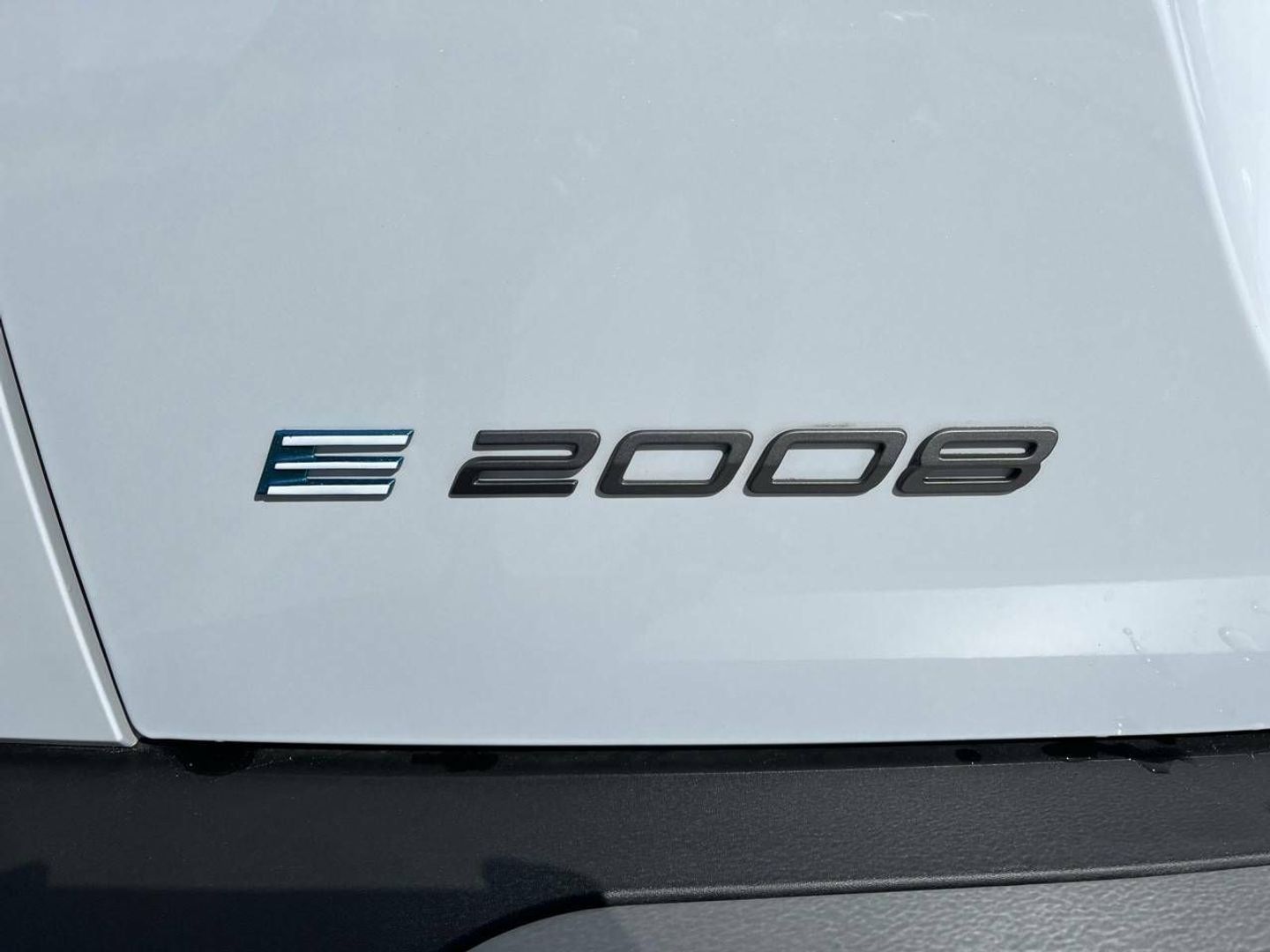 Peugeot e-2008 Eléctrico First Edition 115 kW (156 CV)