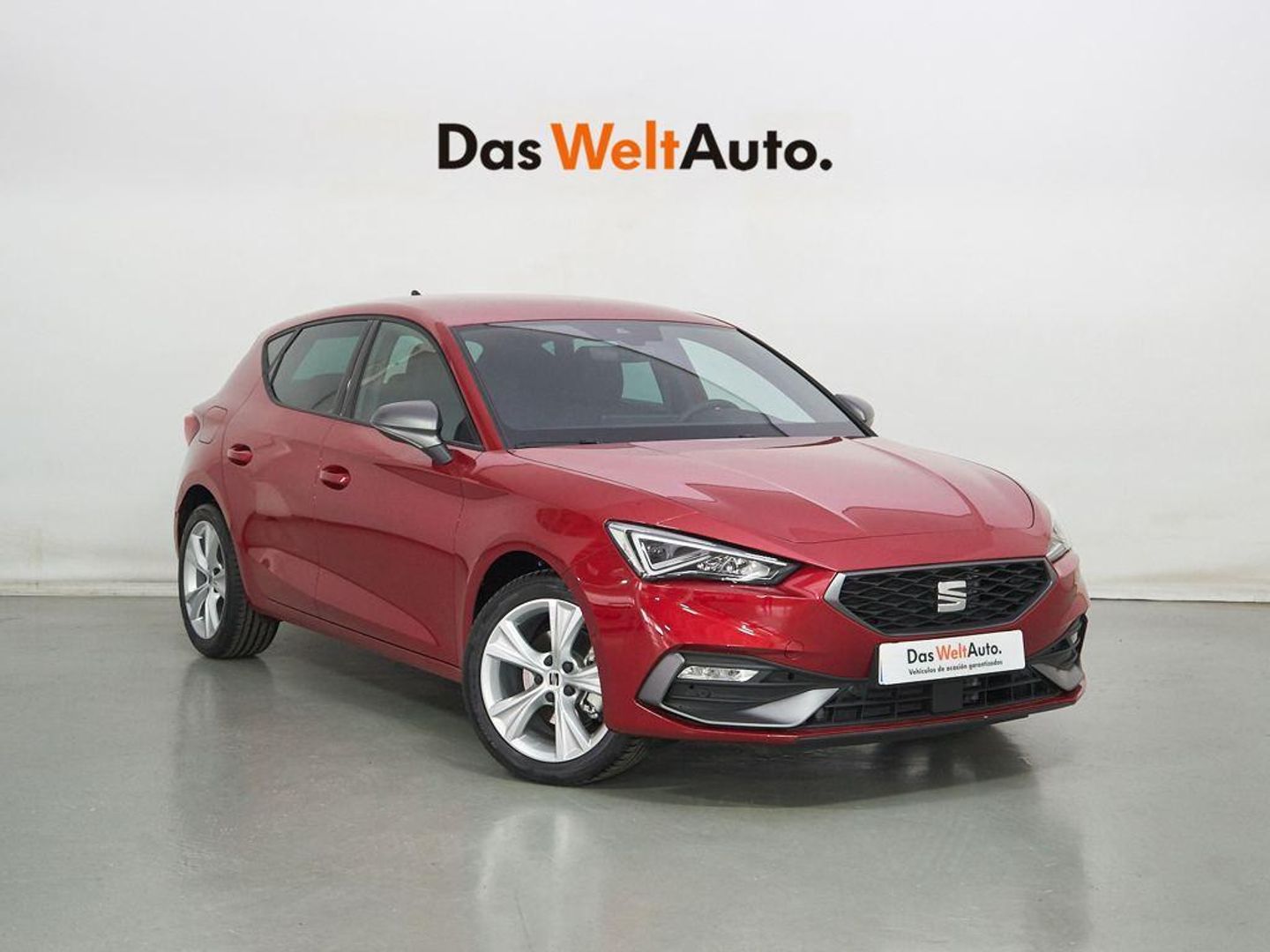 SEAT León 1.5 eTSI S&S FR Special Edition Vision DSG 110 kW (150 CV) Rojo Sedan