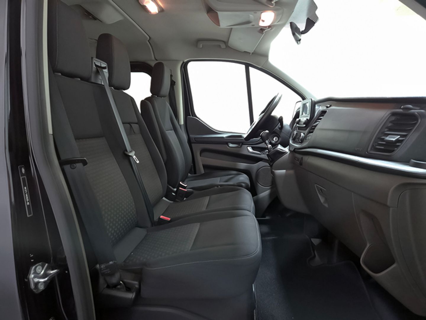 Ford Transit Custom Kombi 2.0 TDCI MHEV 320 L1 Trend 96 kW (130 CV)