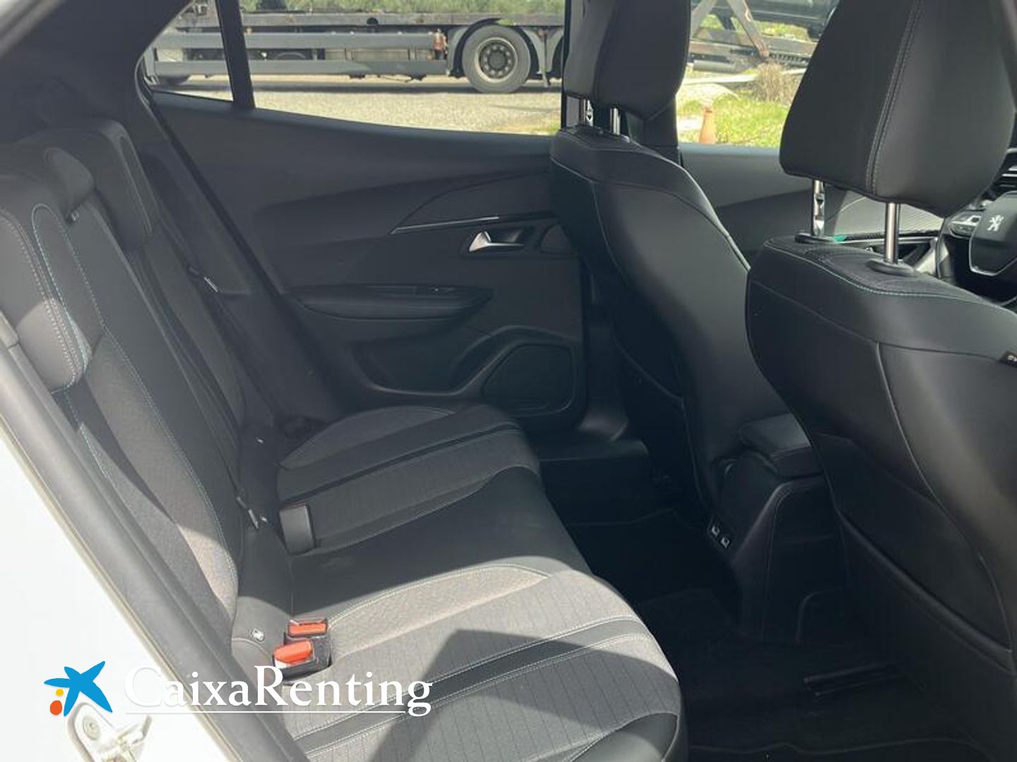 Peugeot 2008 PureTech 130 S&S Allure Pack EAT8 96 kW (130 CV)