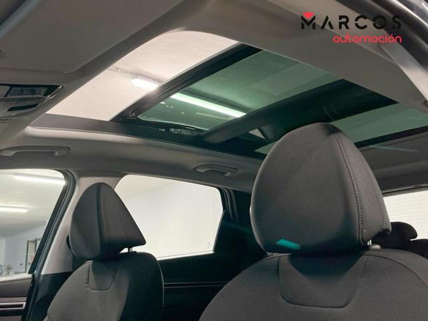 Hyundai Tucson 1.6 CRDI 48V Maxx Sky DCT 100 kW (136 CV)