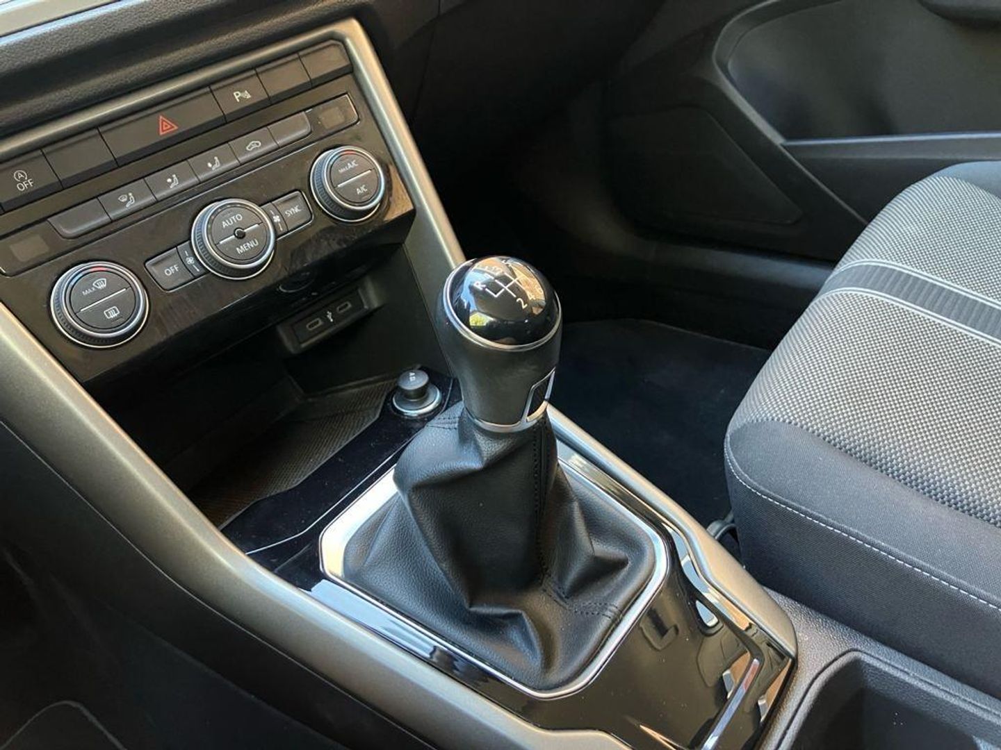 Volkswagen T-Roc Advance 1.0 TSI 81 kW (110 CV)