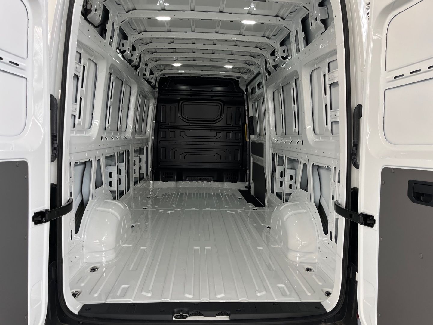 Volkswagen Crafter Furgon Batalla Larga TA 2.0 TDI 103 kW (140 CV) 3.500