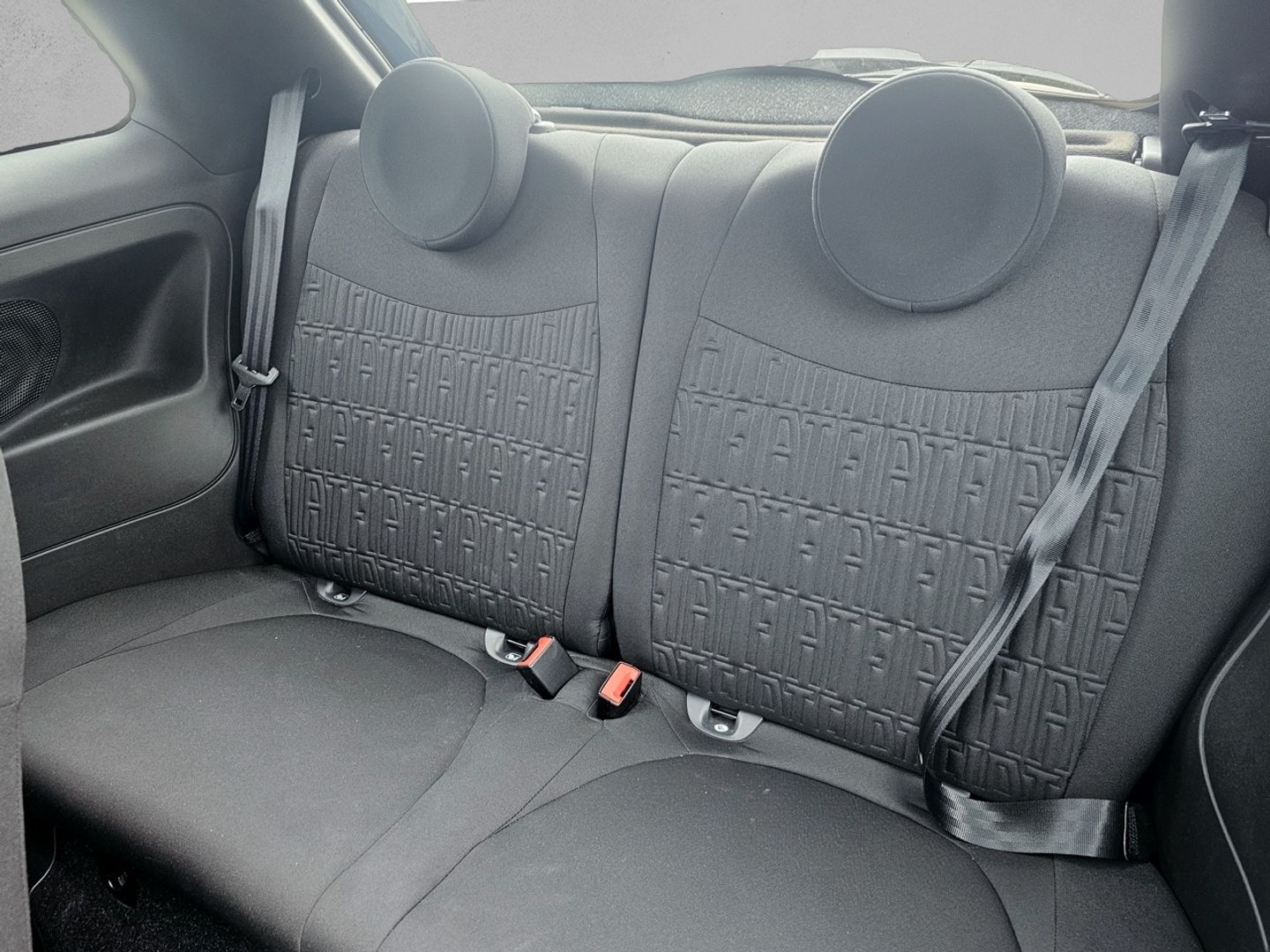 Fiat 500 1.0 Hybrid Dolcevita 51 kW (70 CV)
