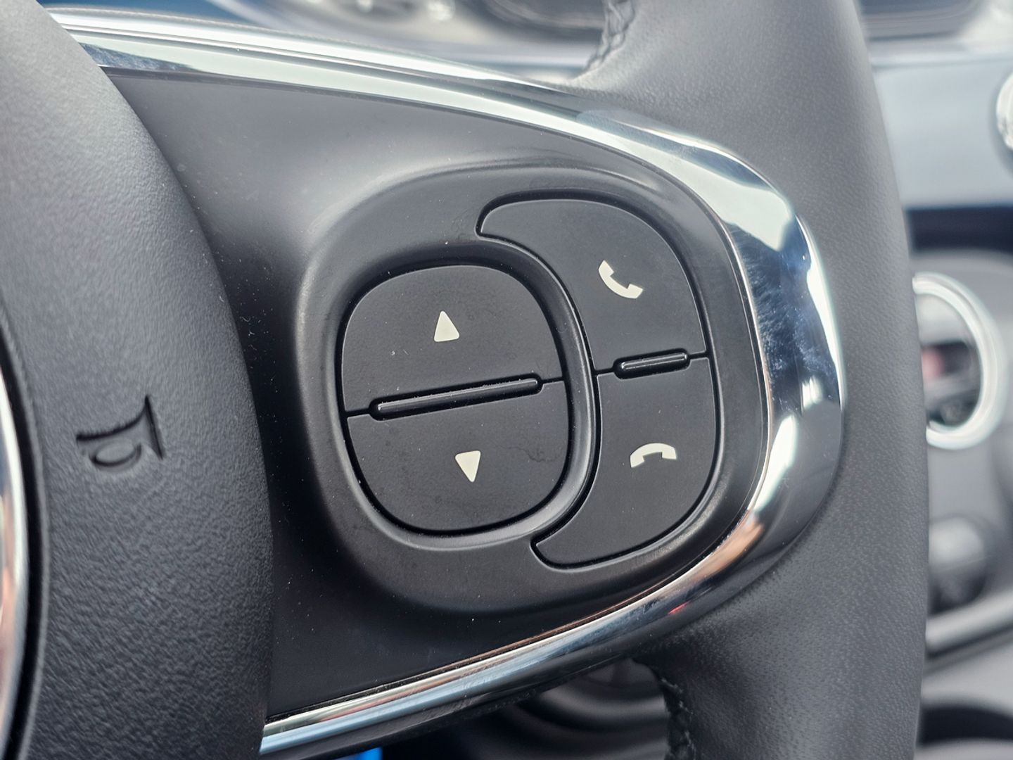 Fiat 500 1.0 Hybrid Dolcevita 51 kW (70 CV)