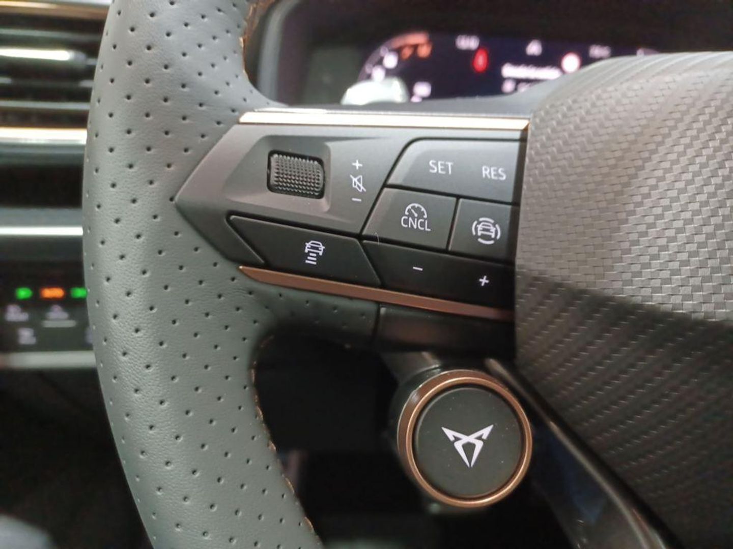 CUPRA Formentor 1.5 eTSI DSG 110 kW (150 CV)