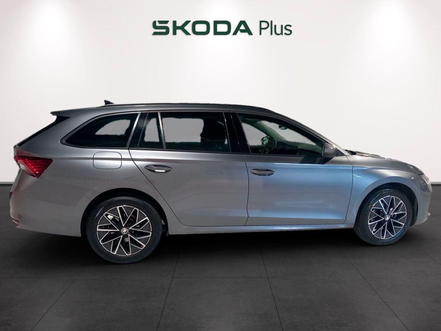 Skoda Octavia Combi 1.5 TSI m-HEV Selection DSG 110 kW (150 CV)