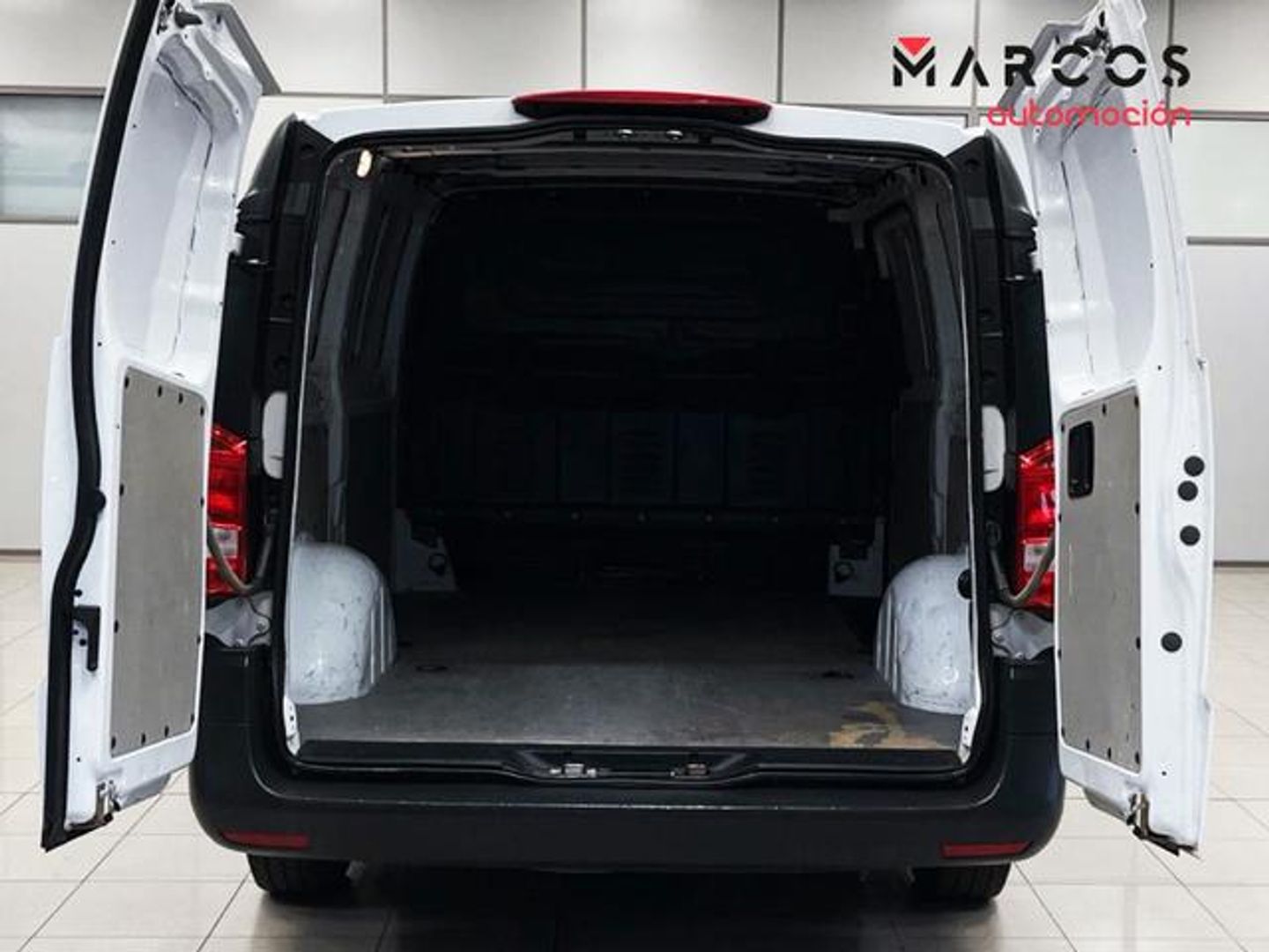Mercedes-Benz Vito Furgon 114 CDI Pro larga 100 kW (136 CV)