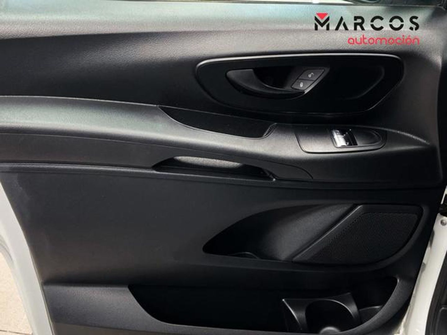 Mercedes-Benz Vito Furgon 114 CDI Pro larga 100 kW (136 CV)