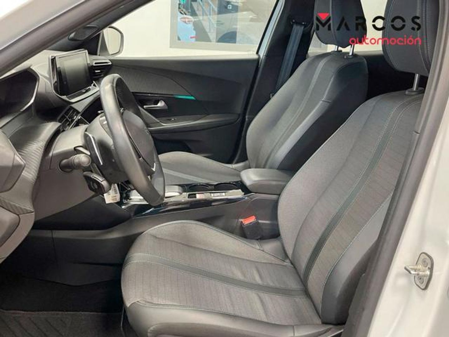 Peugeot 2008 PureTech 130 S&S Allure EAT8 96 kW (130 CV)