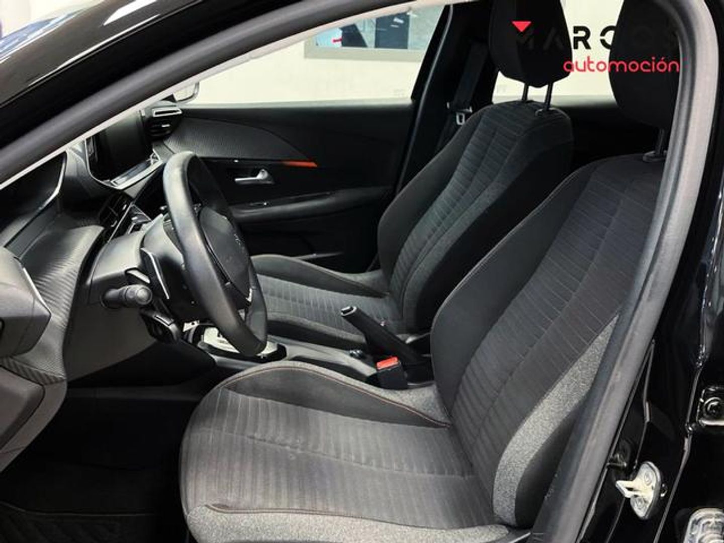 Peugeot 208 PureTech 100 Active Pack EAT8 75 kW (100 CV)