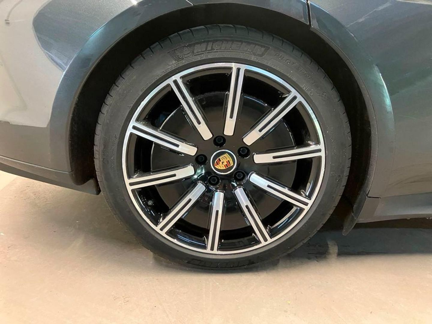 Porsche Taycan 4 Cross Turismo 350 kW (476 CV)