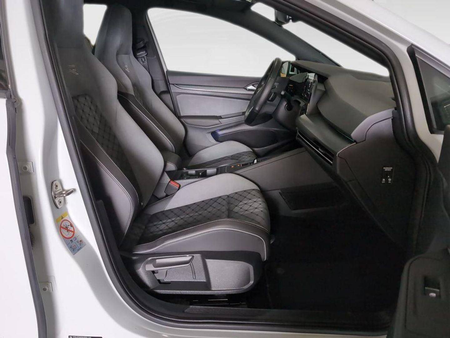 Volkswagen Golf R-Line 1.5 eTSI 110 kW (150 CV) DSG