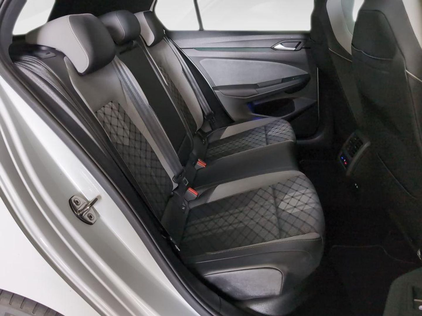Volkswagen Golf R-Line 1.5 eTSI 110 kW (150 CV) DSG