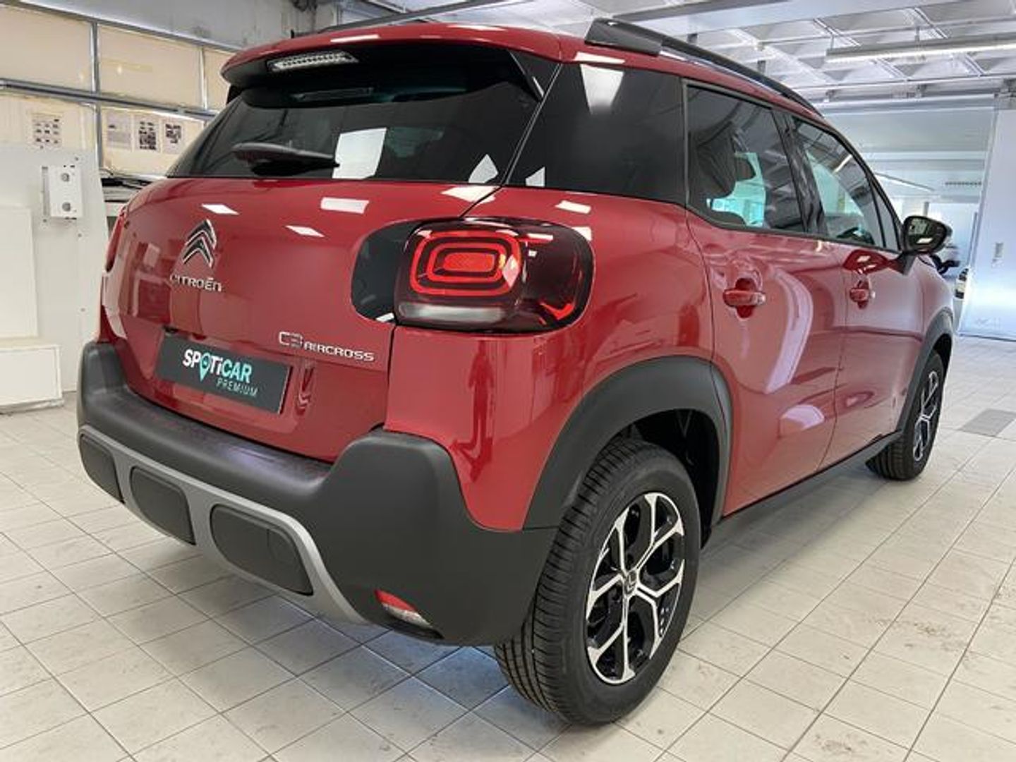 Citroen C3 Aircross BlueHDi 110 S&S Plus 81 kW (110 CV)
