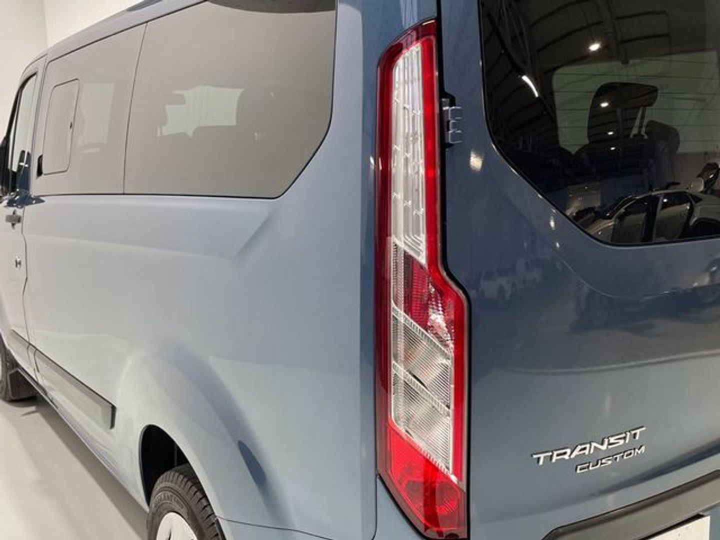 Ford Transit Custom Kombi 2.0 TDCI 320 L1 Trend Auto 96 kW (130 CV)