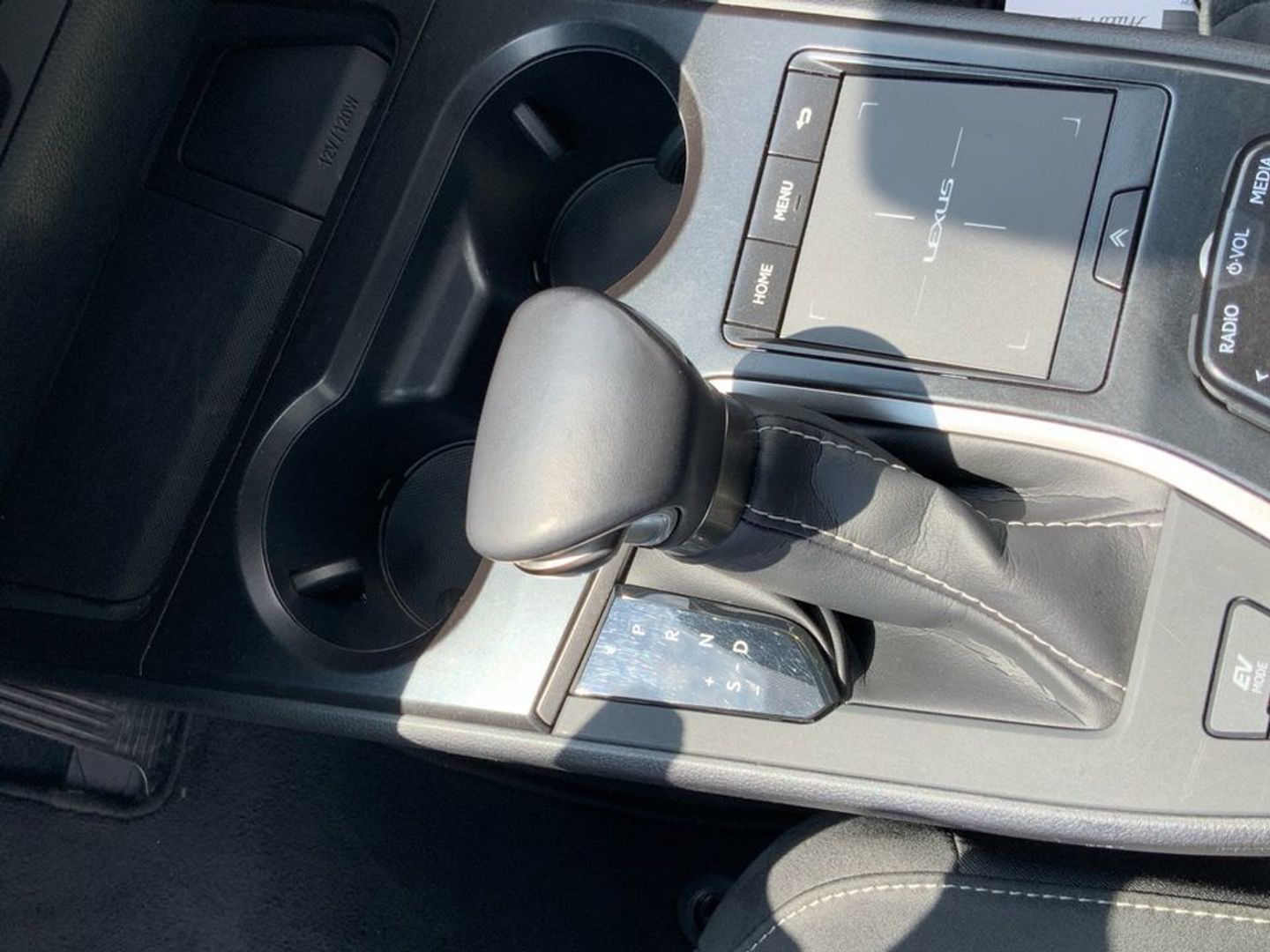 Lexus UX UX 250h Premium 135 kW (184 CV)