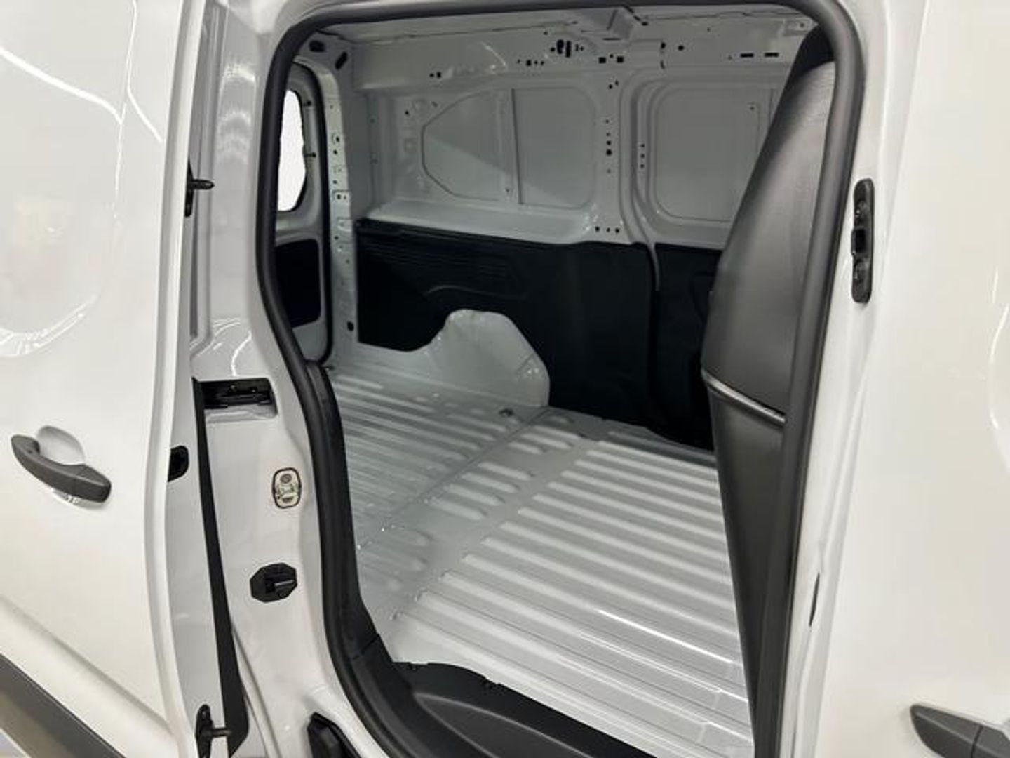 Citroen ë-Berlingo Talla XL 50kWh 100 kW (136 CV)