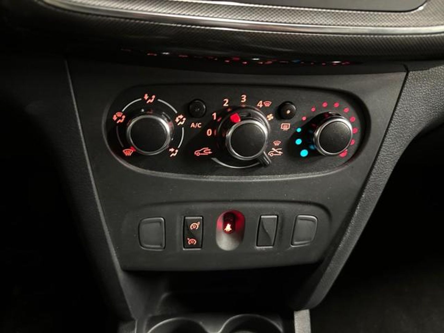 Dacia Sandero Stepway Essential TCe 74 kW (100 CV)