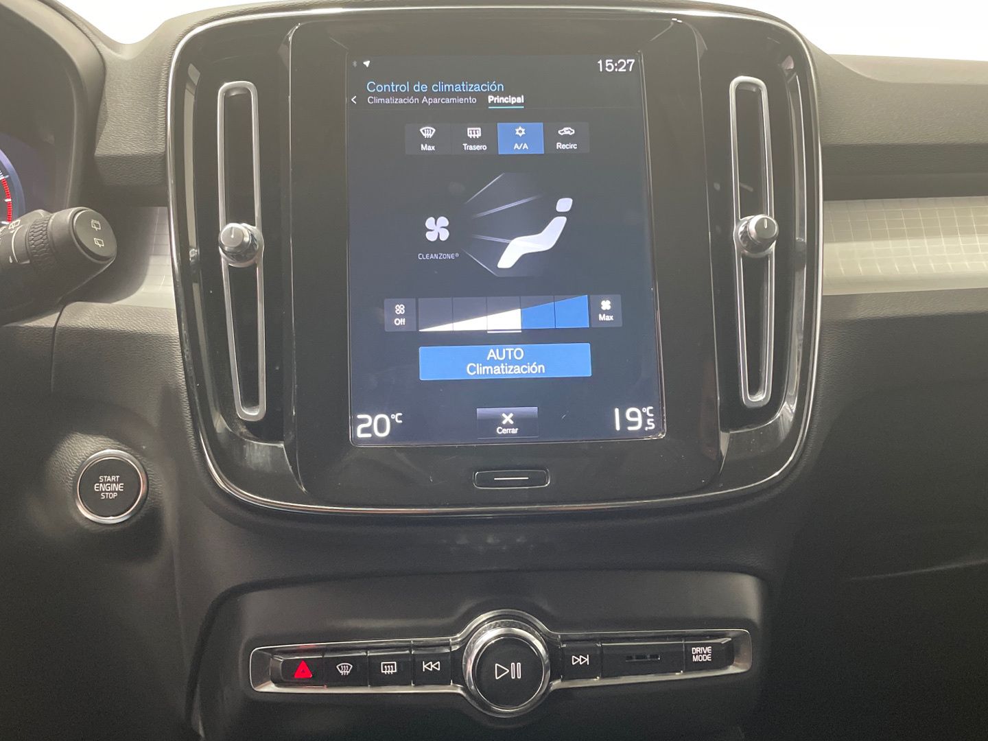 Volvo XC40 B4 G Momentum Pro Auto 145 kW (197 CV)