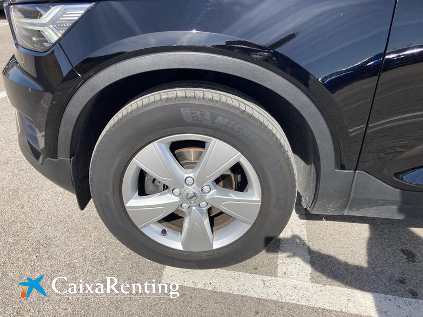Volvo XC40 T2 Momentum Core Auto 95 kW (129 CV)
