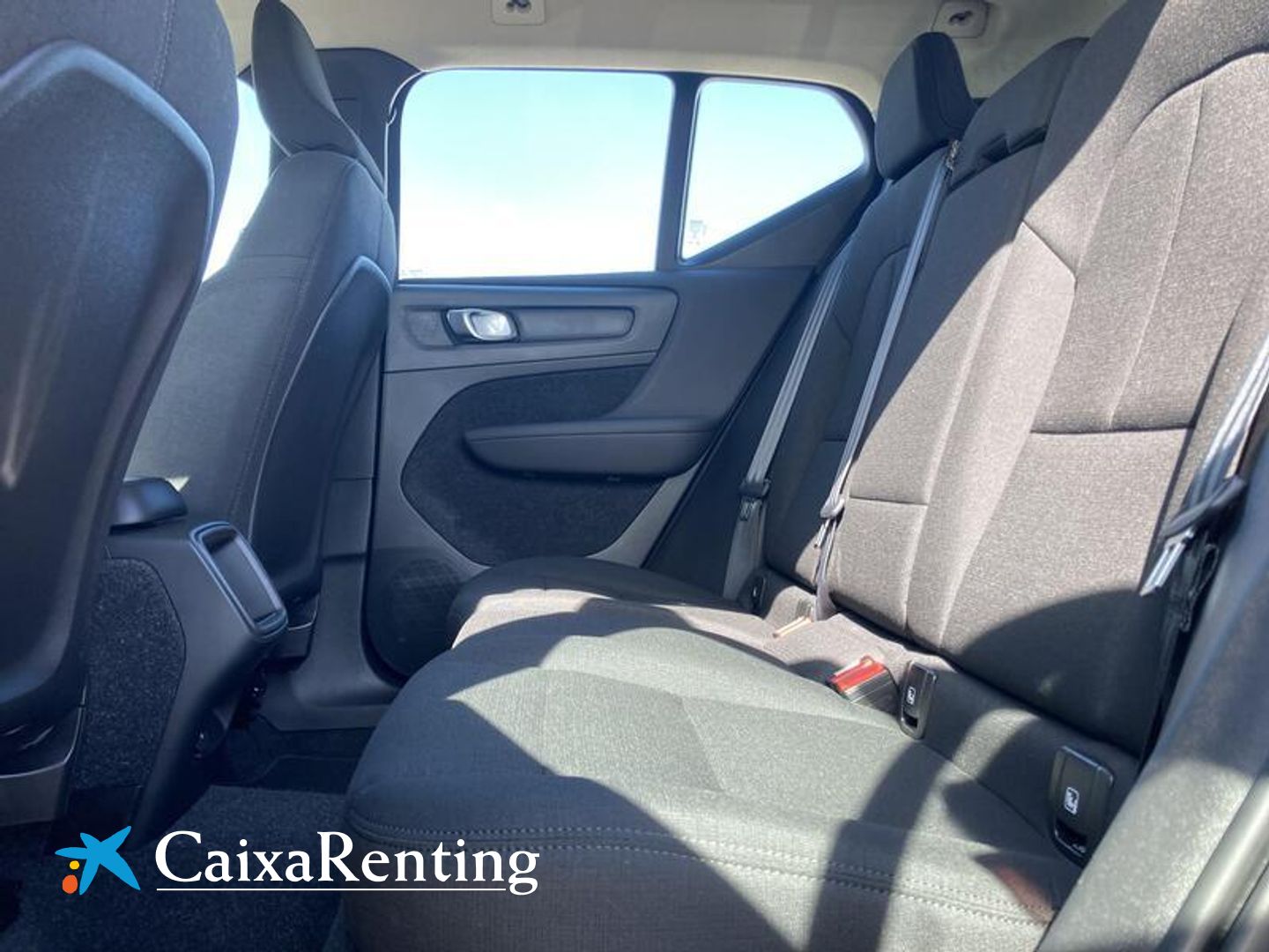 Volvo XC40 T2 Momentum Core Auto 95 kW (129 CV)