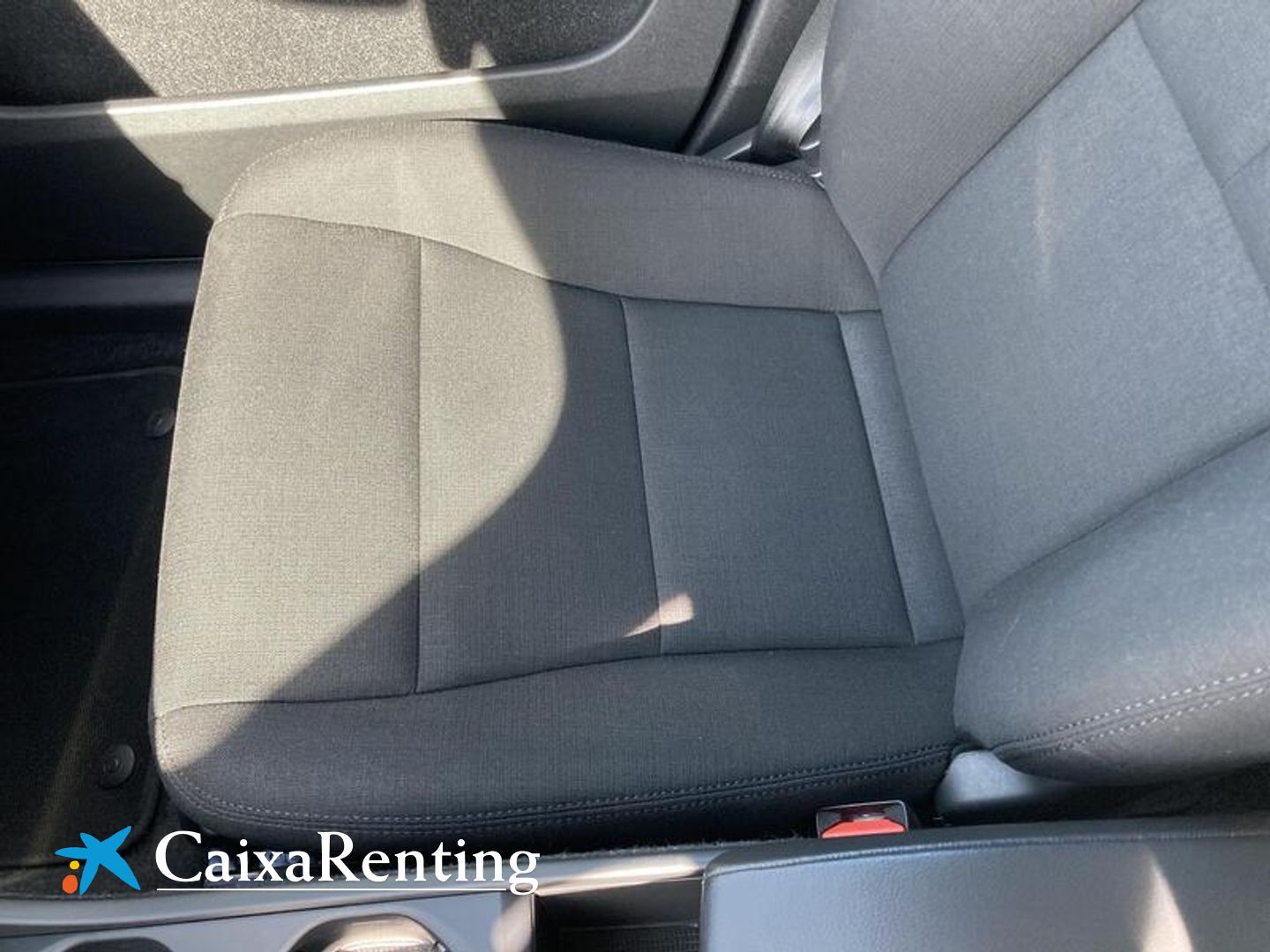 Volvo XC40 T2 Momentum Core Auto 95 kW (129 CV)