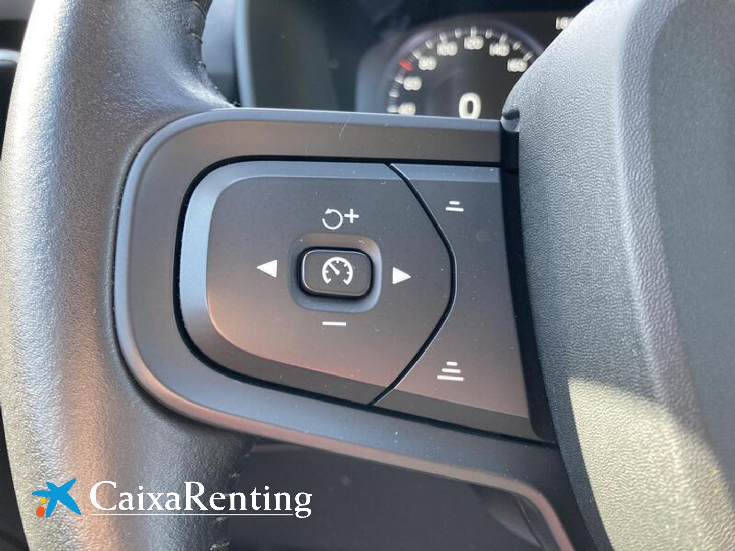 Volvo XC40 T2 Momentum Core Auto 95 kW (129 CV)