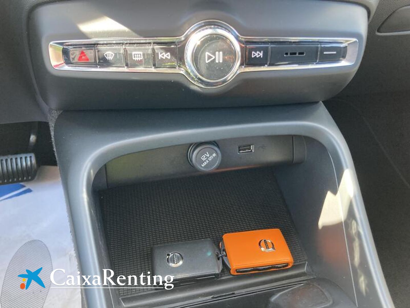 Volvo XC40 T2 Momentum Core Auto 95 kW (129 CV)