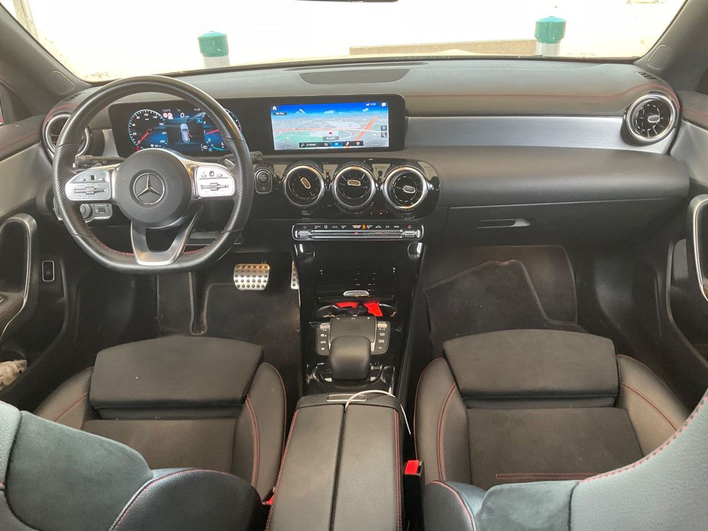 Mercedes-Benz CLA Shooting Brake 180 100 kW (136 CV)