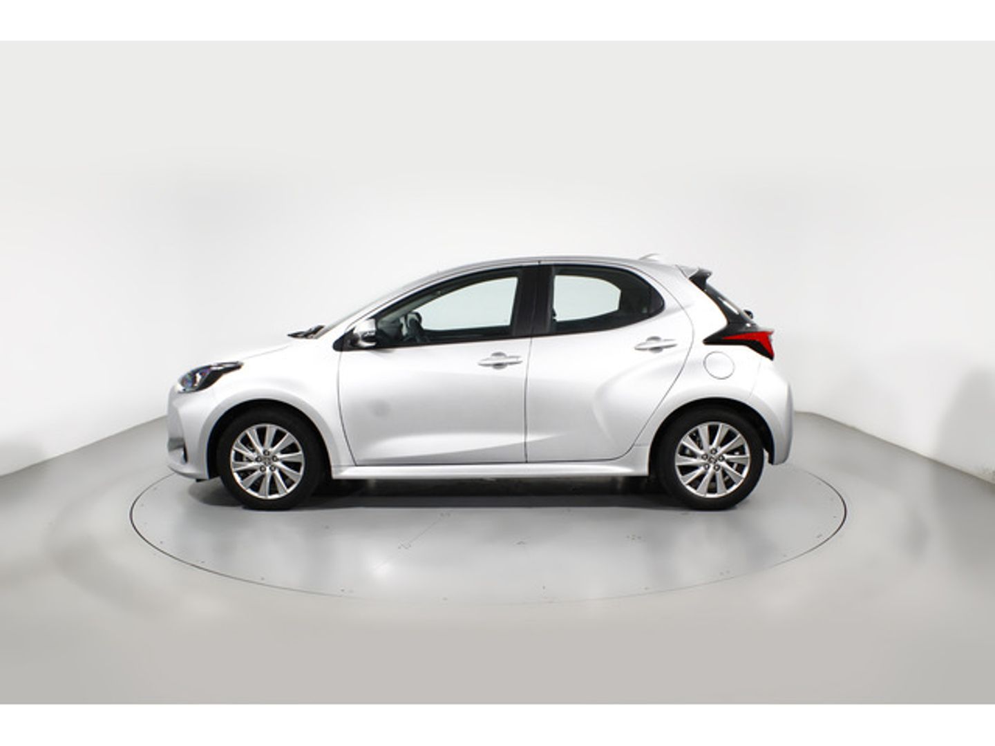 Toyota Yaris 120H Active Tech 85 kW (116 CV)