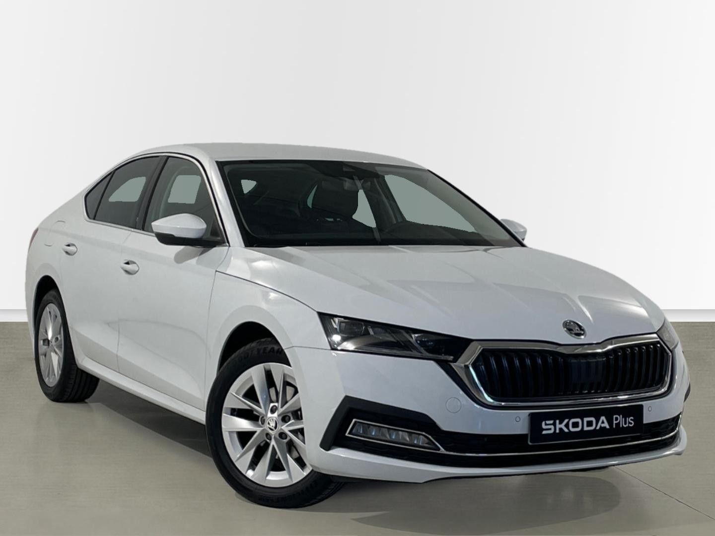 Skoda Octavia 1.5 TSI m-HEV Selection DSG 110 kW (150 CV) Blanco Sedan