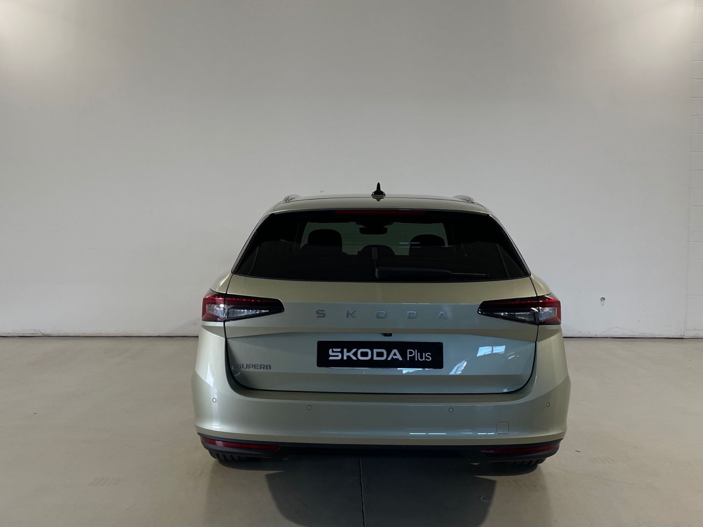Skoda Superb Combi 1.5 TSI m-HEV Selection DSG 110 kW (150 CV)
