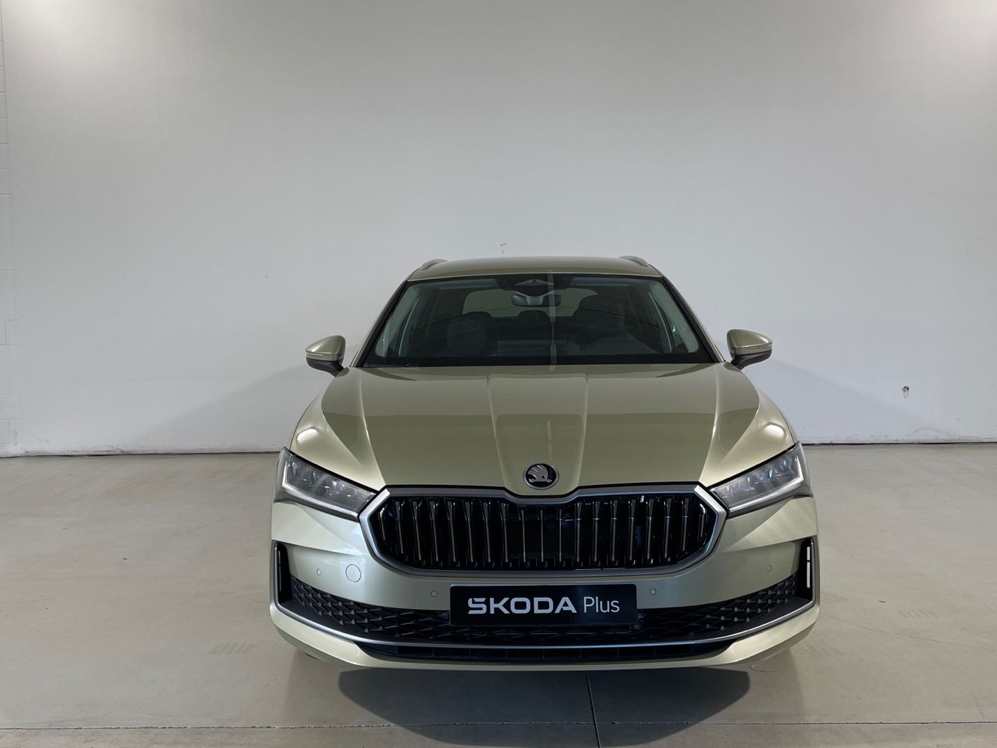 Skoda Superb Combi 1.5 TSI m-HEV Selection DSG 110 kW (150 CV)