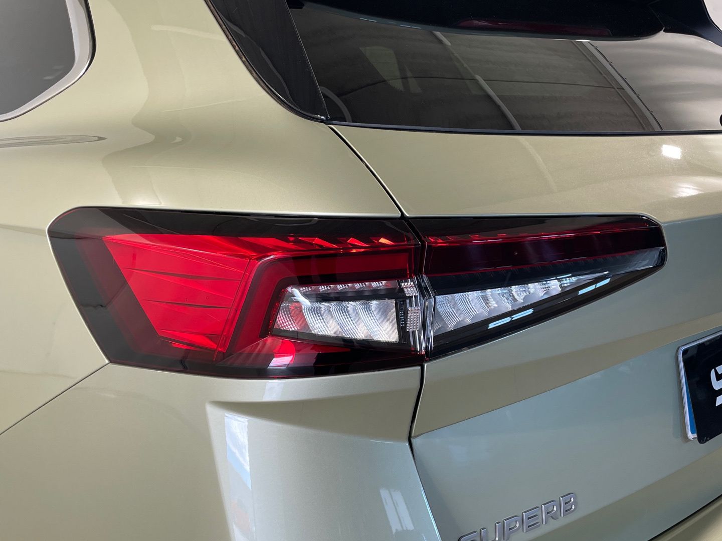 Skoda Superb Combi 1.5 TSI m-HEV Selection DSG 110 kW (150 CV)