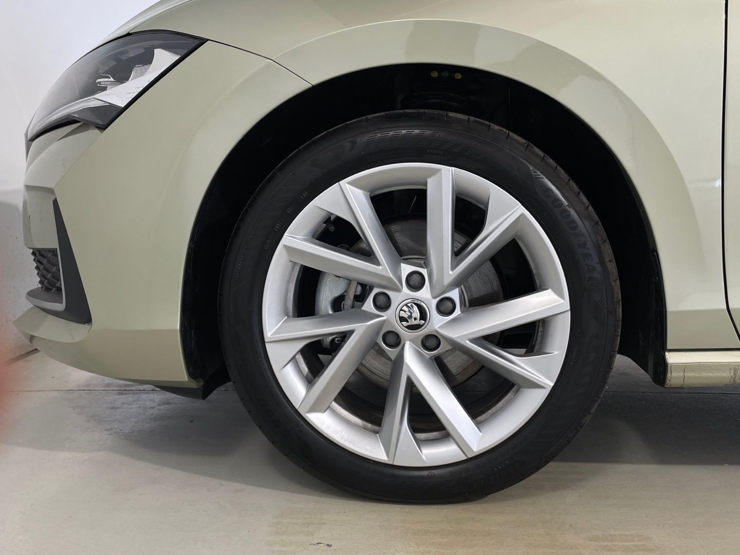Skoda Superb Combi 1.5 TSI m-HEV Selection DSG 110 kW (150 CV)