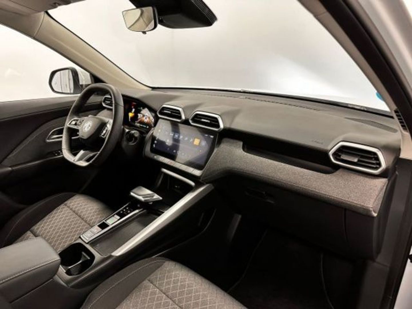 MG ZS 1.5 Hybrid+ Standard 145 kW (197 CV)