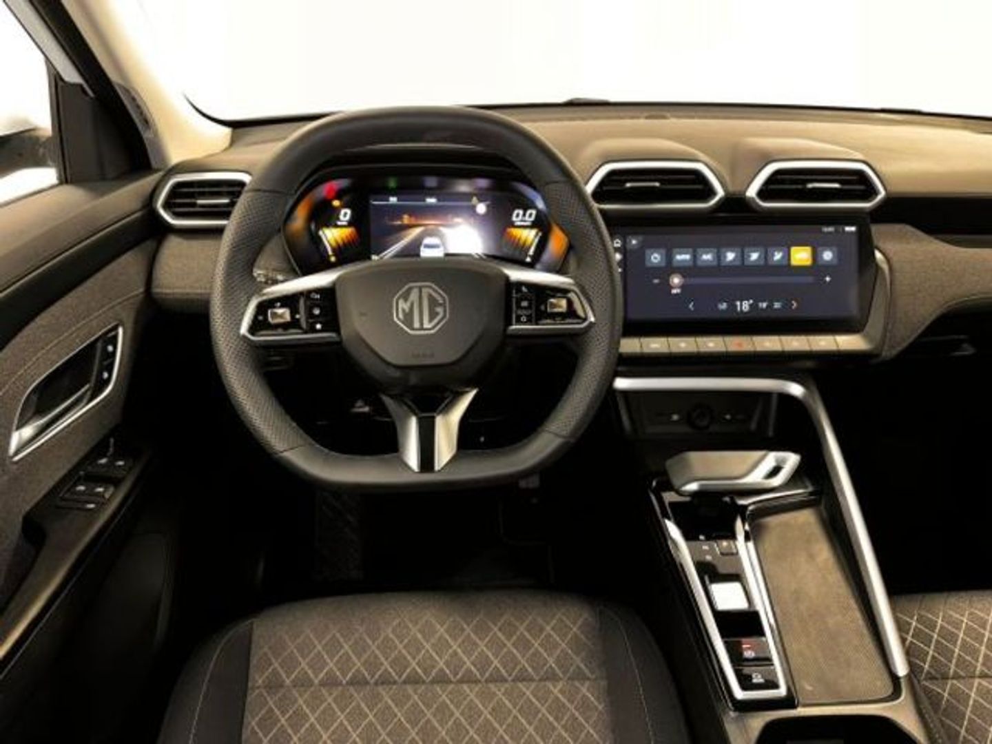 MG ZS 1.5 Hybrid+ Standard 145 kW (197 CV)
