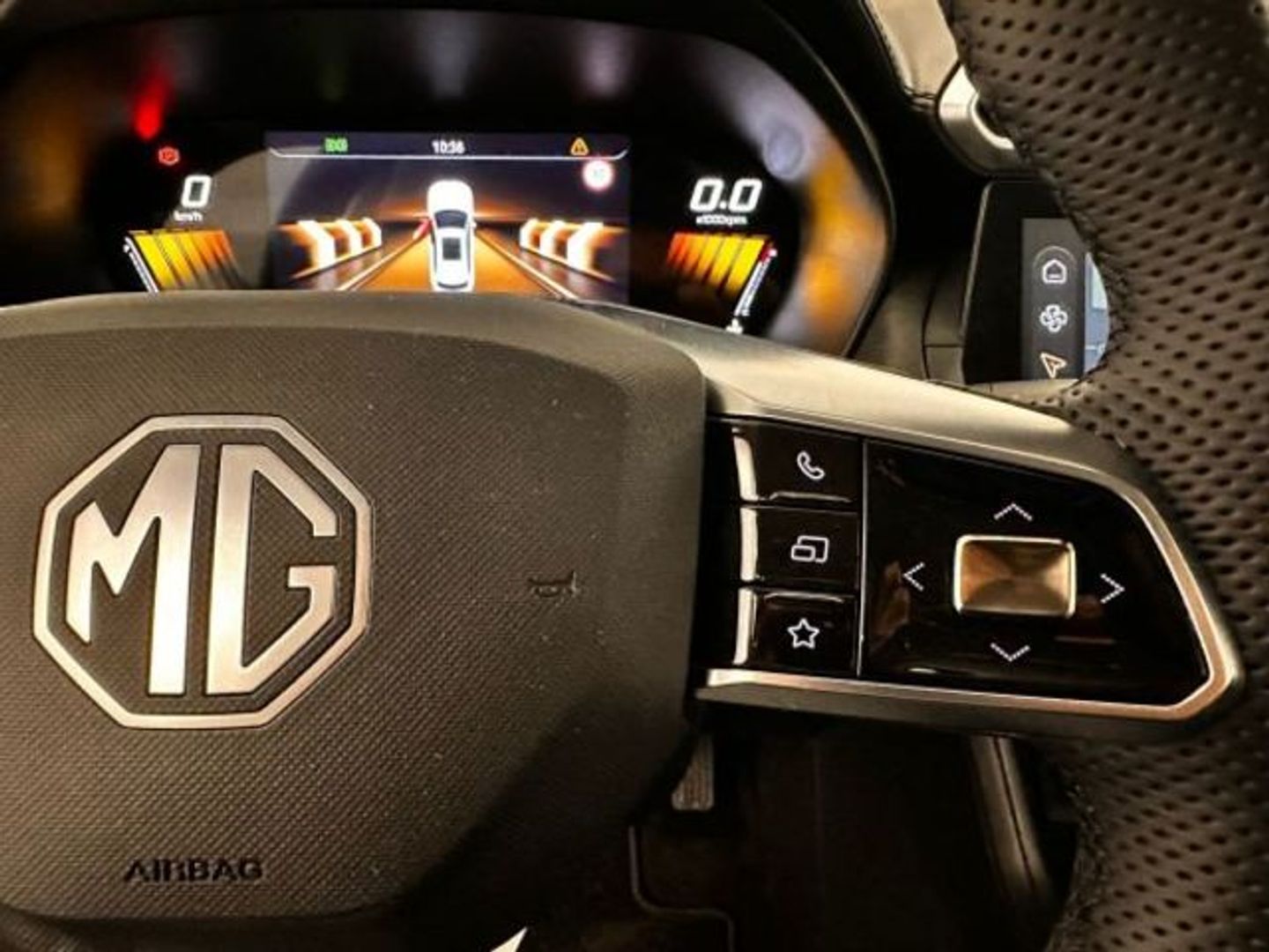 MG ZS 1.5 Hybrid+ Standard 145 kW (197 CV)