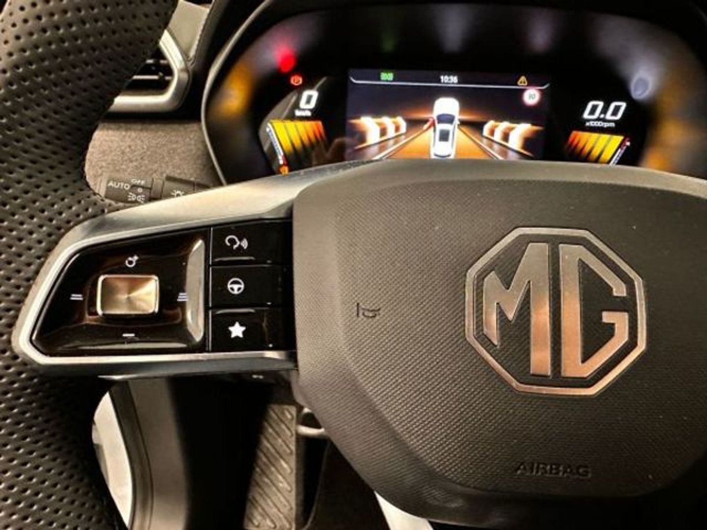 MG ZS 1.5 Hybrid+ Standard 145 kW (197 CV)