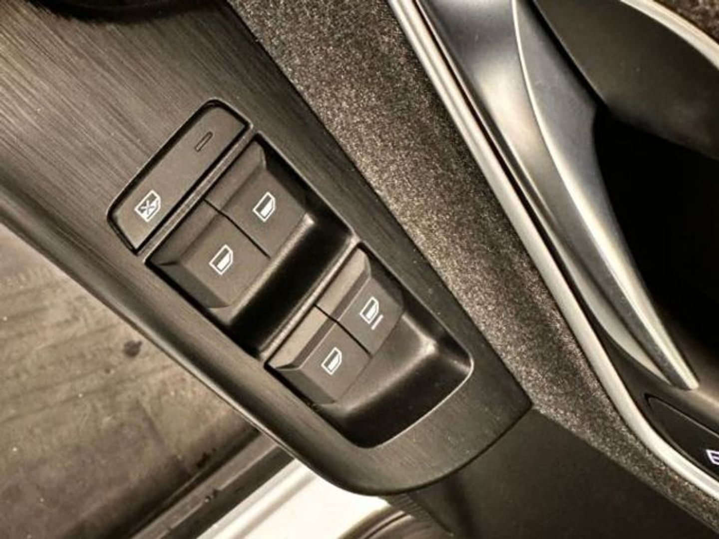 MG ZS 1.5 Hybrid+ Standard 145 kW (197 CV)