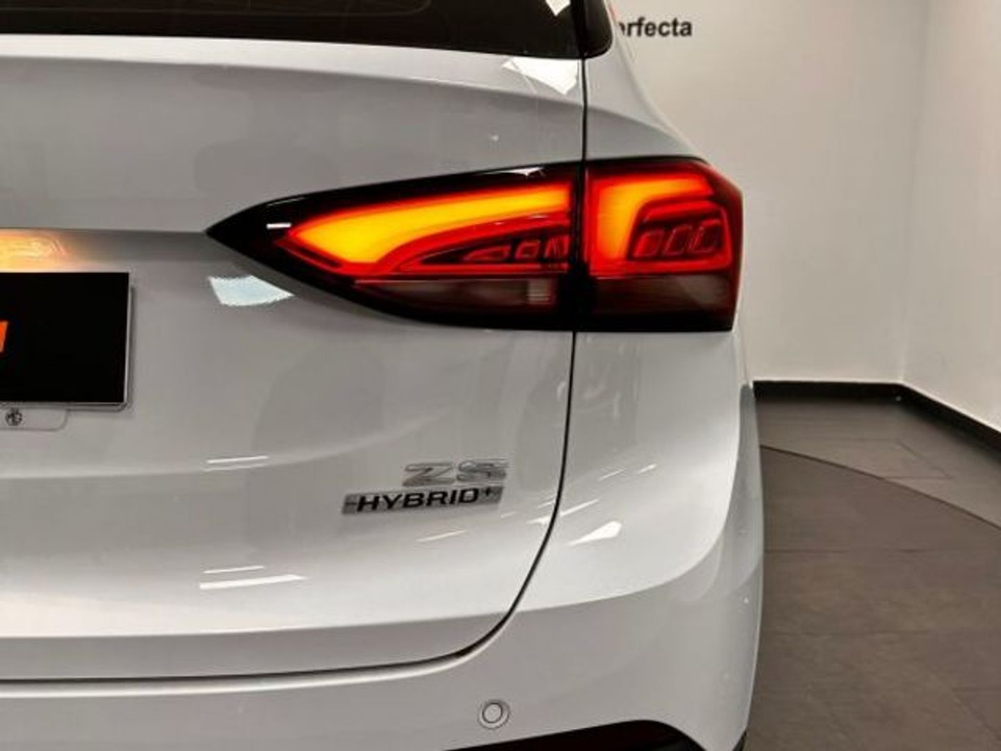 MG ZS 1.5 Hybrid+ Standard 145 kW (197 CV)