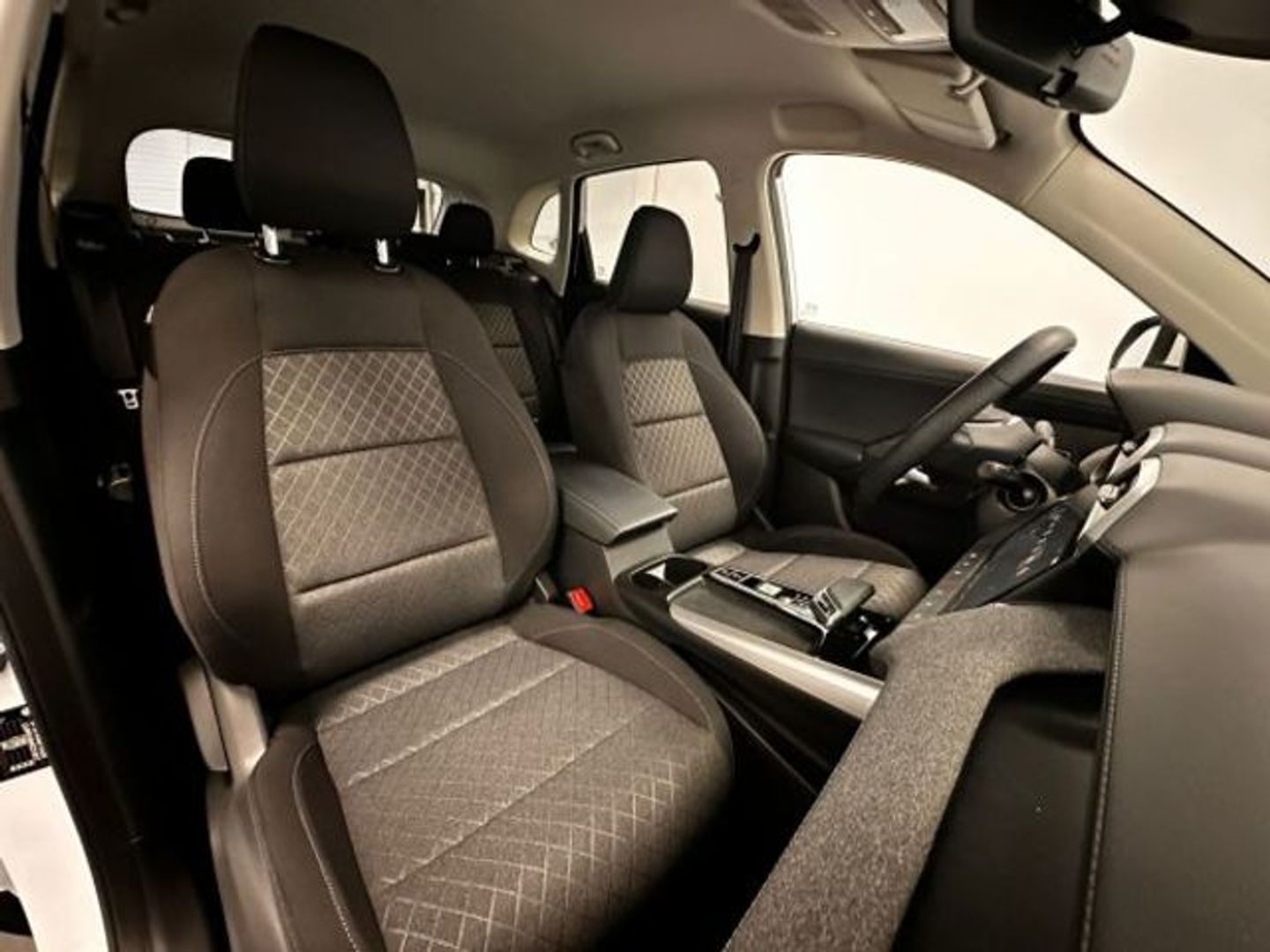 MG ZS 1.5 Hybrid+ Standard 145 kW (197 CV)