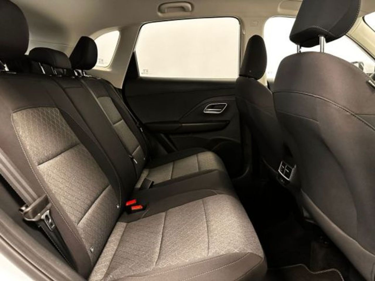 MG ZS 1.5 Hybrid+ Standard 145 kW (197 CV)