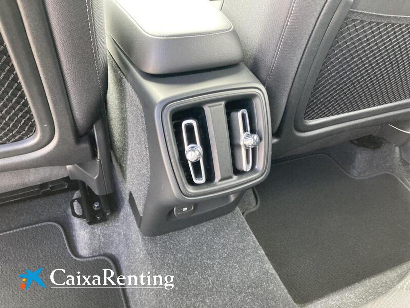 Volvo XC40 T2 Core 95 kW (129 CV)