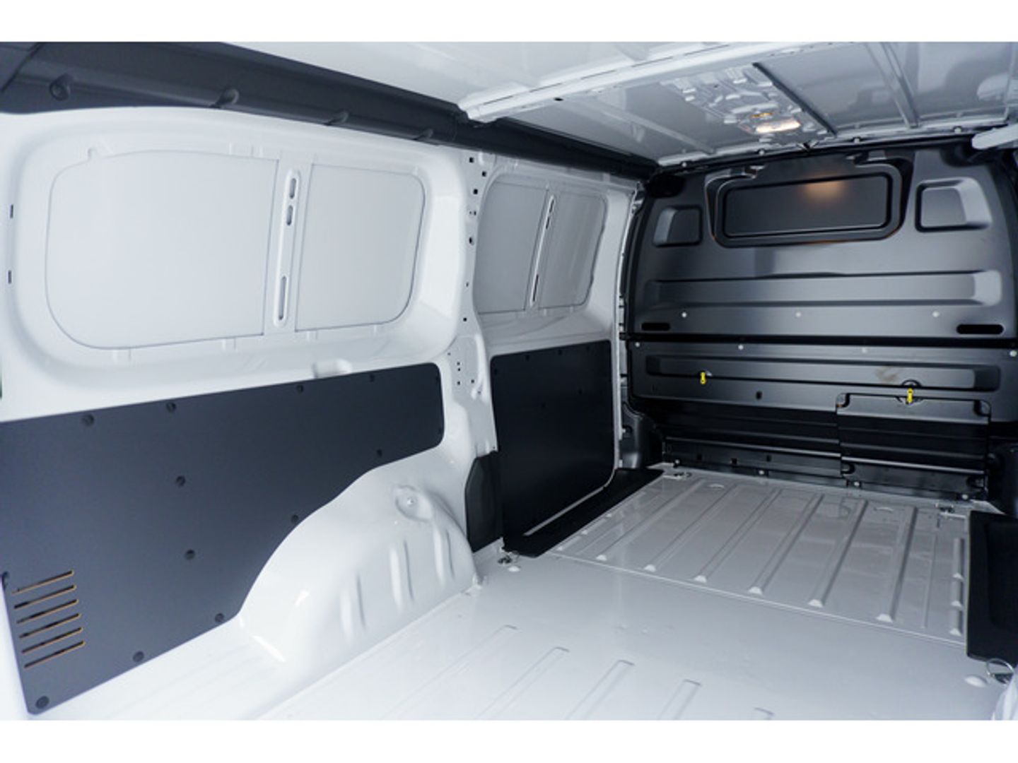 Opel Vivaro-e BEV 75kWh L Standard 100 kW (136 CV)