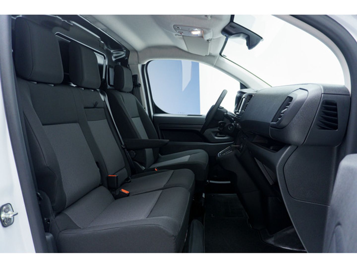 Opel Vivaro-e BEV 75kWh L Standard 100 kW (136 CV)