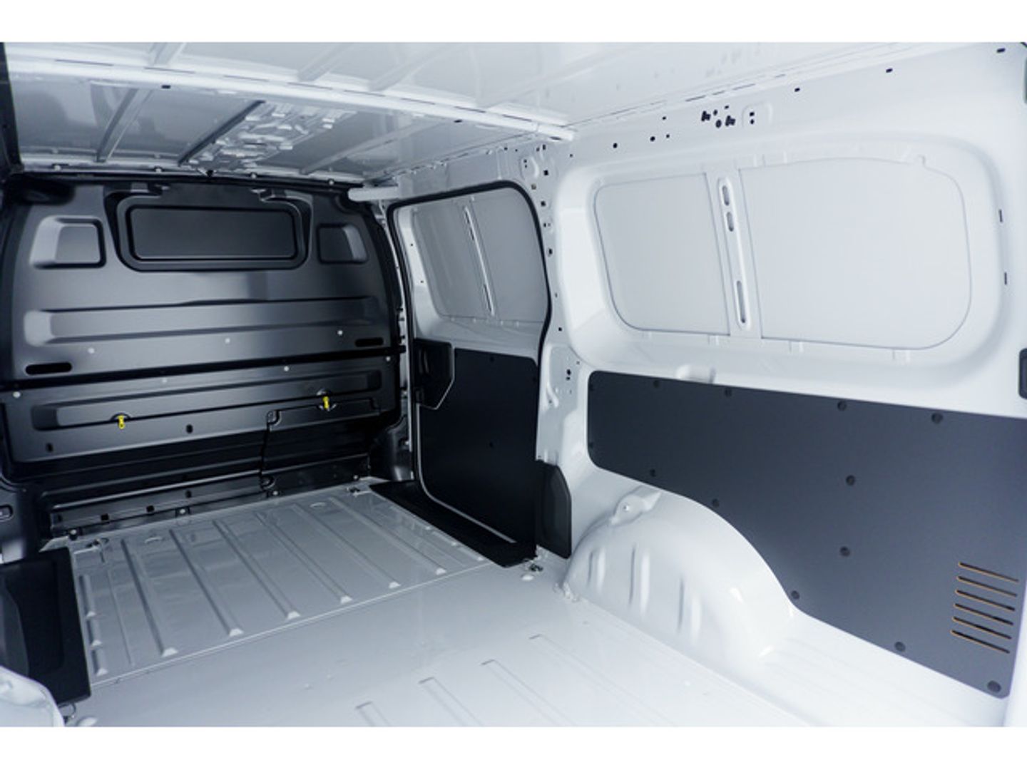 Opel Vivaro-e BEV 75kWh L Standard 100 kW (136 CV)