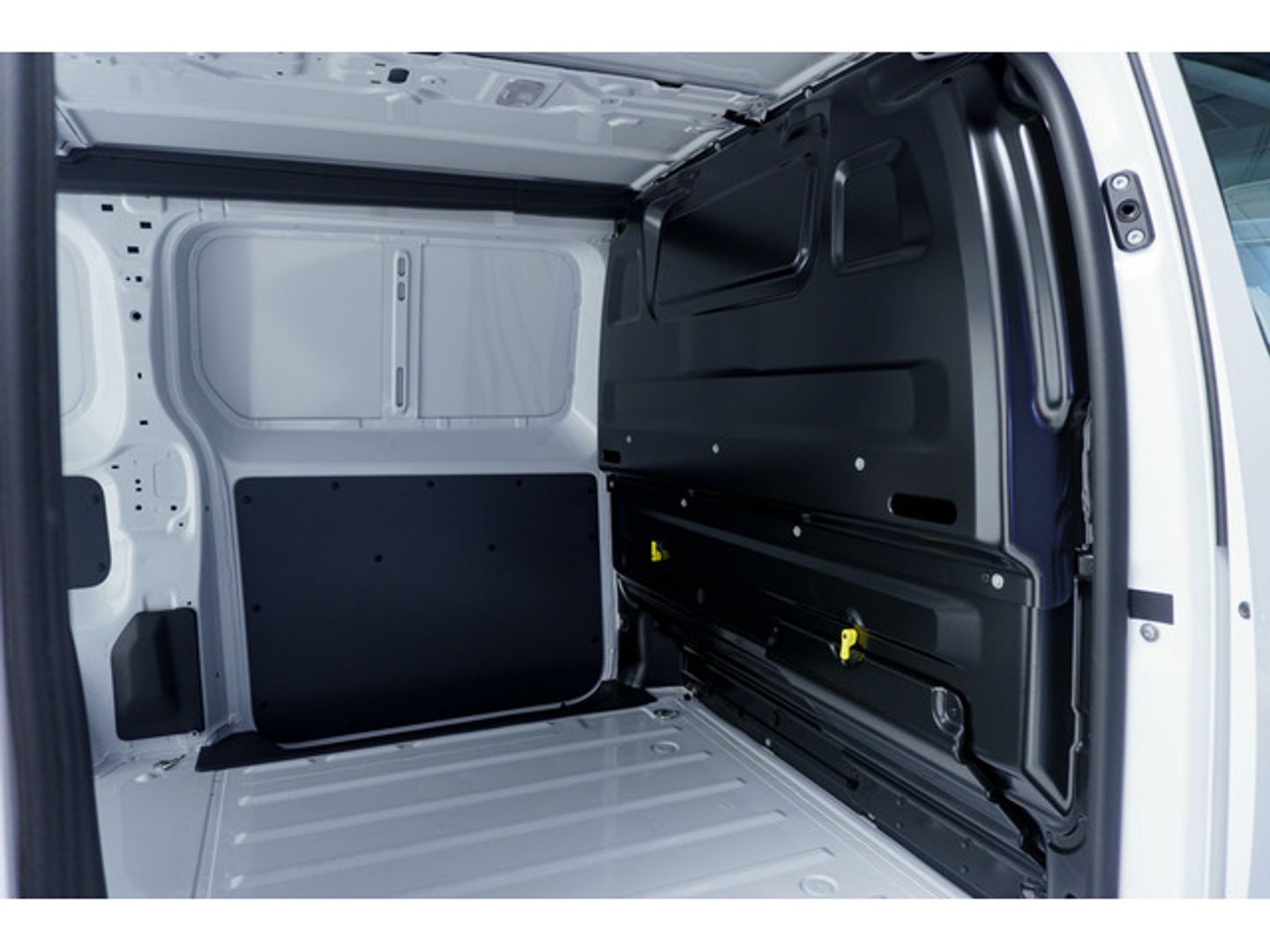 Opel Vivaro-e BEV 75kWh L Standard 100 kW (136 CV)