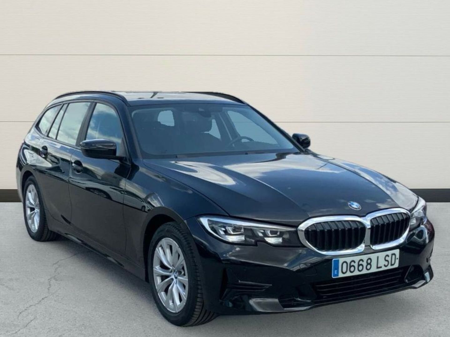 BMW Serie 3 318d Touring 110 kW (150 CV) Negro Familiar